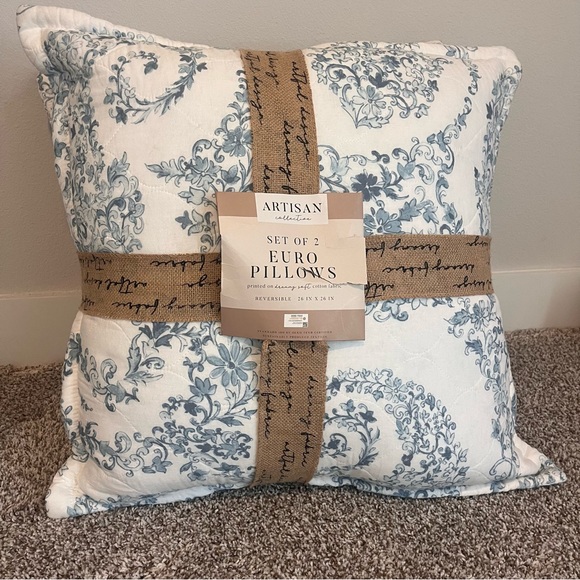 🆕Set of 2 Artisan Collective Euro Pillows French Country Blue Damisk Reversible - Picture 7 of 8